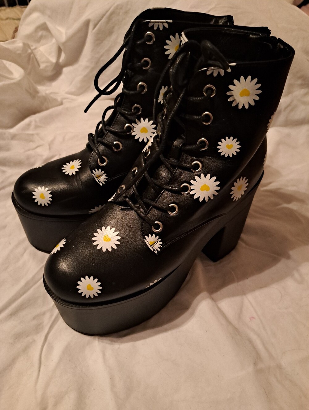 Black Daisy Platform Lace-Up Boots - Women - NEW - Size: 9 - Picture 3 of 5